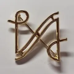 Lilambition リルアンビション ロゴデザイン ゴールドブローチ