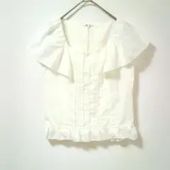 ウィルセレクション　白 フリル付きネック フロントピンタック　半袖ブラウスのサムネイル