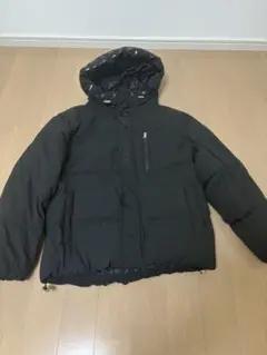 黒いダウンジャケット フード付き #ダウン #コンバース