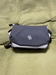 ボディーバッグ　グレー