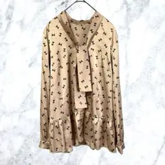 13212 ELLE エル リボンタイブラウス ボウタイ ベージュ 総柄リボンL