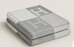 2026年最新】HERMES 毛布・ブランケットの人気アイテム - メルカリ