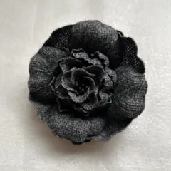 卒園式　卒業式　グレー　コサージュ　ブローチ　アンタイトル