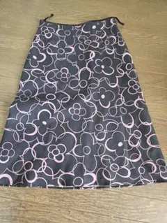 アナトリエ　フラワープリント ひざ丈スカート