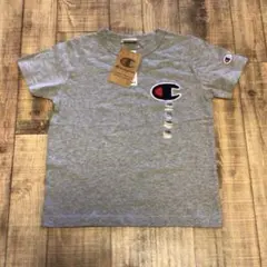 【新品・未使用】 Champion パイル刺繍 デカ目ロゴ Tシャツ　140cm