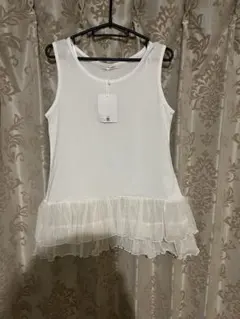 YVY HAPPY フリル付きノースリーブチュニック