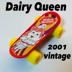 2001年ヴィンテージ　デイリークイーン　スケボーフィギュア