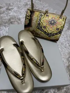 保管品　和装バッグ&草履　裂深緑系　色むら?あり　紙箱入 保管品 和装バッグ&草履 裂深緑系 色むら?あり 紙箱入 - メルカリ