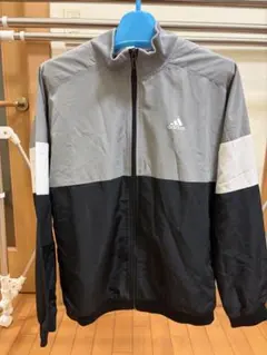 adidas アディダス　ジップアップナイロンジャケット 160cm