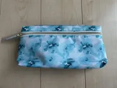 値下中　ESTEE LAUDER ノベルティポーチ 未使用