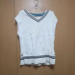 ホワイト ケーブルニット ノースリーブベスト【Honeys】