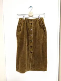ジーユー コーデュロイタイトスカート