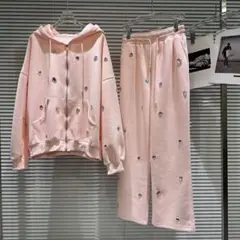 冬春向き✨ゆったりビジュー付きセットアップお出かけ普段着に最適