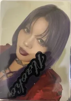 HANA Born to Bloom ランダムフォトカード　ステッカー　ナオコ