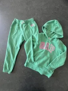 GAP グリーン パーカーとパンツセット