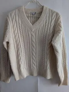 ユニクロ　アイボリー ケーブルニット セーター L