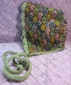 ハンドメイド 手編み クロシェボンネット 帽子のサムネイル