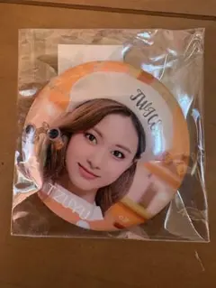twice ツウィ　缶バッジ