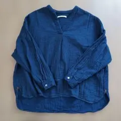 ハートマーケット　デニム風　Vネック　ブラウス