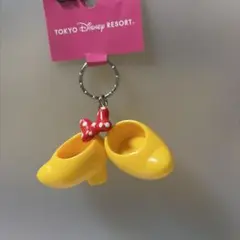 ディズニーリゾート ミニーマウス パンプス＆リボン キーチェーン キーホルダーのサムネイル