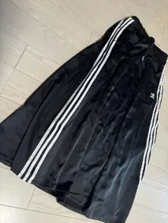 adidas ブラック ロングスカート 3本ライン
