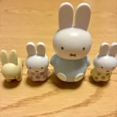 ミッフィー　マスコット　フィギュア