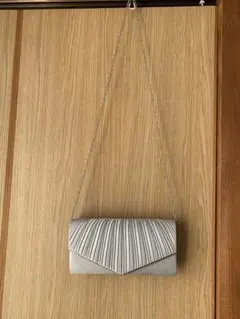 シルバー プリーツ クラッチバッグ