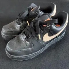 NIKE スニーカー　24センチのサムネイル