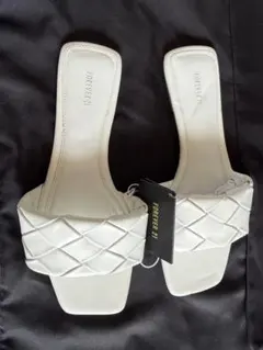 FOREVER 21 ホワイトサンダル US 7