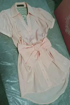 未使用品 セシルマクビー ウエストリボンシャツ