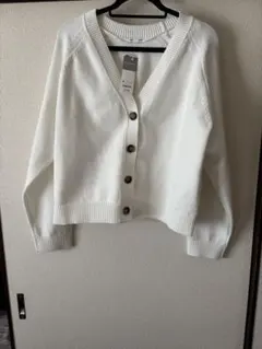 GU スポンジニット Vネックカーディガン