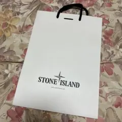 【STONE ISLAND 】ショップ袋 ホワイト　黒丸ひものサムネイル