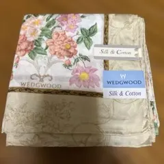 新品未使用　Wedgwood ウェッジウッド　花柄ハンカチシルクコットン大判のサムネイル