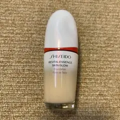 資生堂　エッセンス　スキングロウファンデーション　240 Quartz