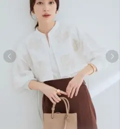 美品　VIS クロスステッチカラーブラウス　刺繍　ホワイト　サイズF 春物