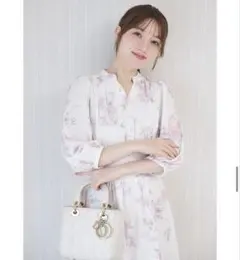 3/15削除【新品】ウエストシャーリングスキッパーフラワープリントワンピース