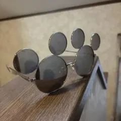 ミッキー型サングラス