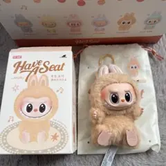ラブブ Have A Seat ぬいぐるみペンダント BABA