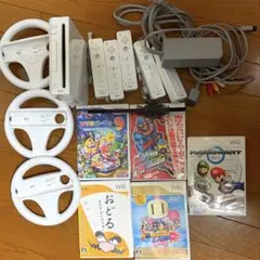 Wii本体とゲームセット　ハンドルもセット