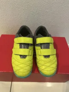 UMBROアンブロ　サッカーシューズ　サイズ１８