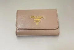 PRADA ベージュ レザー キーケース