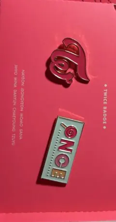 TWICE ファンクラブピンバッチ