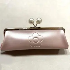 MARY QUANT マリークヮント エンボスデイジー パール がま口ペンケースのサムネイル