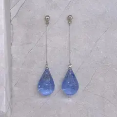 しずく　ピアス　ハンドメイド（イヤリング変更可）薄氷ラメ