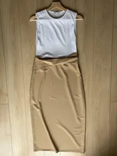 【ZARA】ワンピース　ノースリーブ　ホワイト　ベージュ　ロング