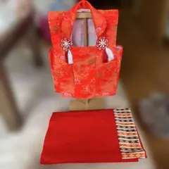 赤い着物風花柄