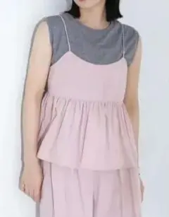 NATURAL BEAUTY BASIC クロップドキャミソール ピンクFREEのサムネイル