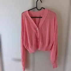 ナチュラルビューティーベーシック　ピンクカーディガン