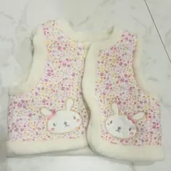 ウサギ刺繍フリースベビーベスト 50-70cm