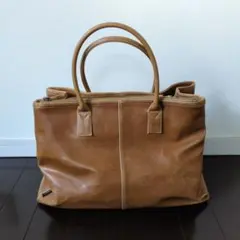 MONICA　レザーバッグ　トートバッグ　キャメルのサムネイル